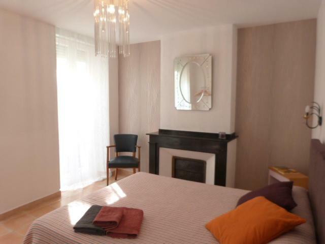 A L'Ombre De La Cathedrale Apartment Нарбон Екстериор снимка